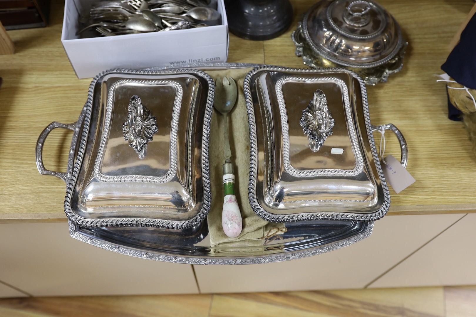 Electroplated wares to include a pair of entree dishes and covers 60cm